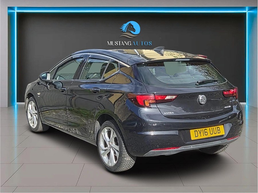 2016 Vauxhall Astra photo 6