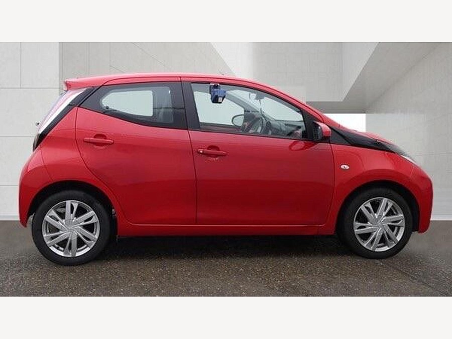 2015 Toyota AYGO photo 8
