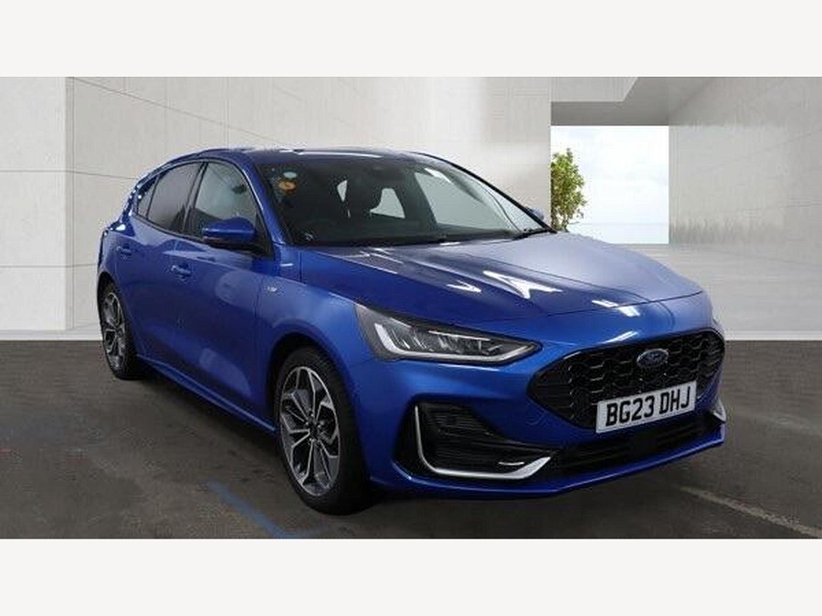 2022 Ford Focus photo 1