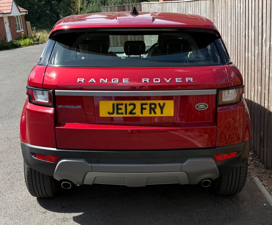 2017 Land Rover Evouque photo 7