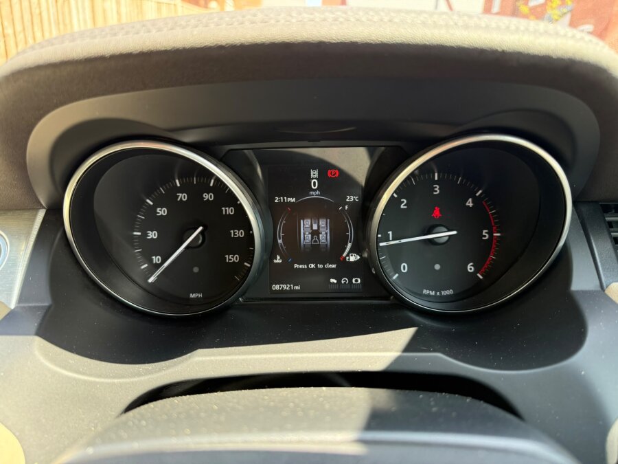 2017 Land Rover Evouque photo 8