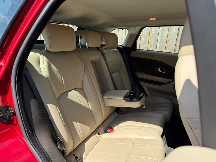 2017 Land Rover Evouque photo 9