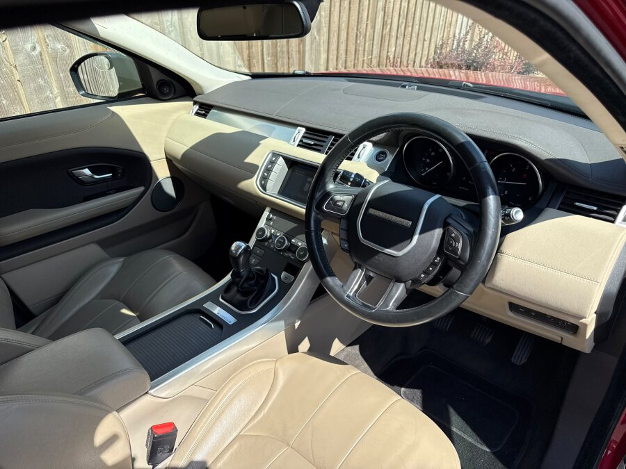2017 Land Rover Evouque photo 10