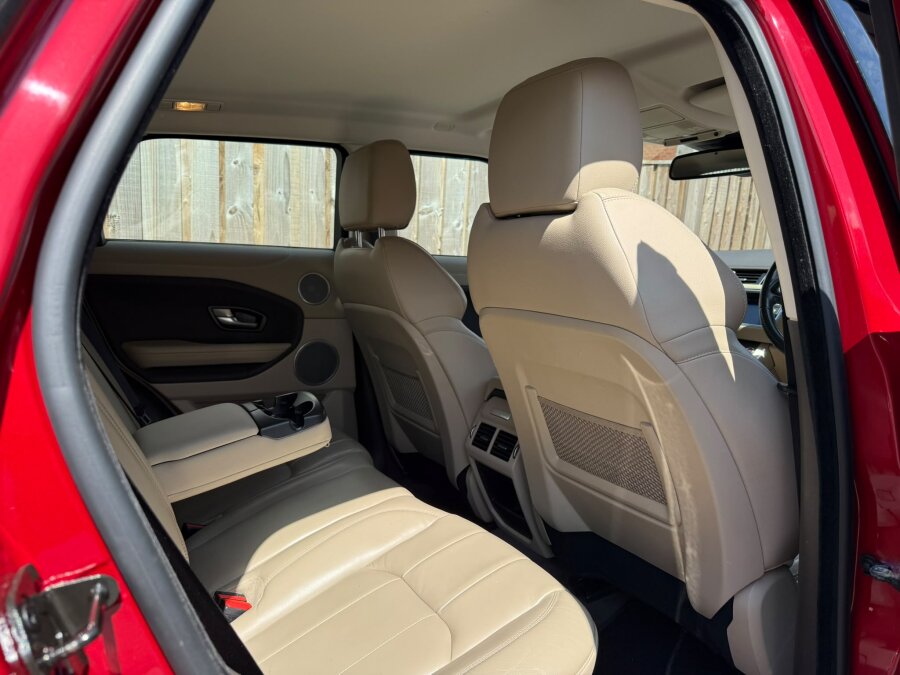 2017 Land Rover Evouque photo 11