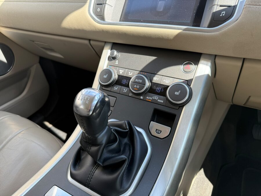 2017 Land Rover Evouque photo 13