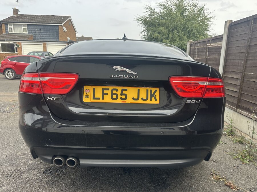 2015 Jaguar XE photo 5