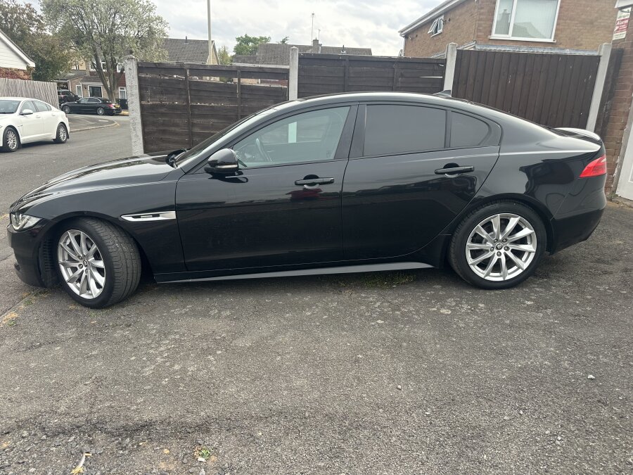 2015 Jaguar XE photo 6