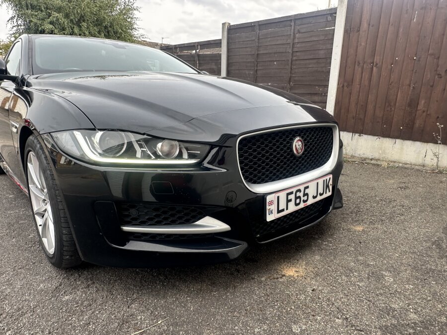 2015 Jaguar XE photo 11