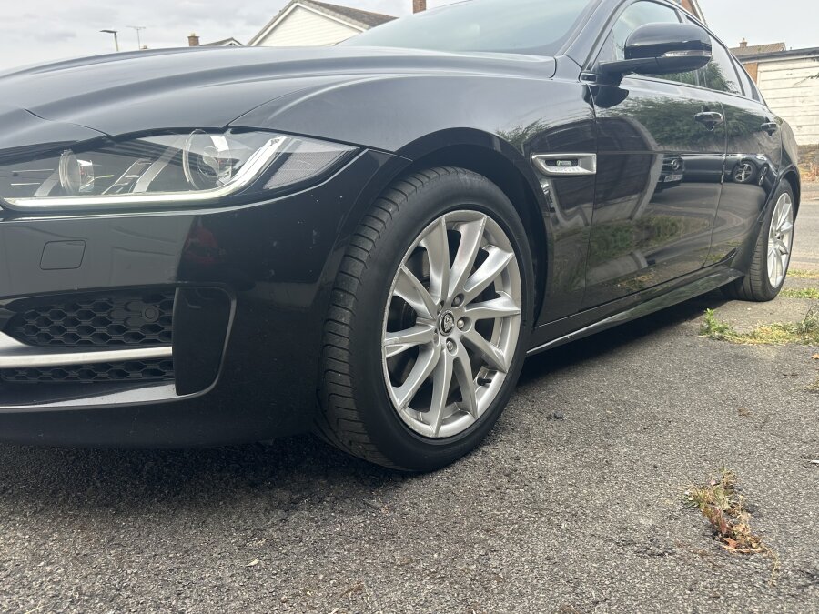 2015 Jaguar XE photo 12