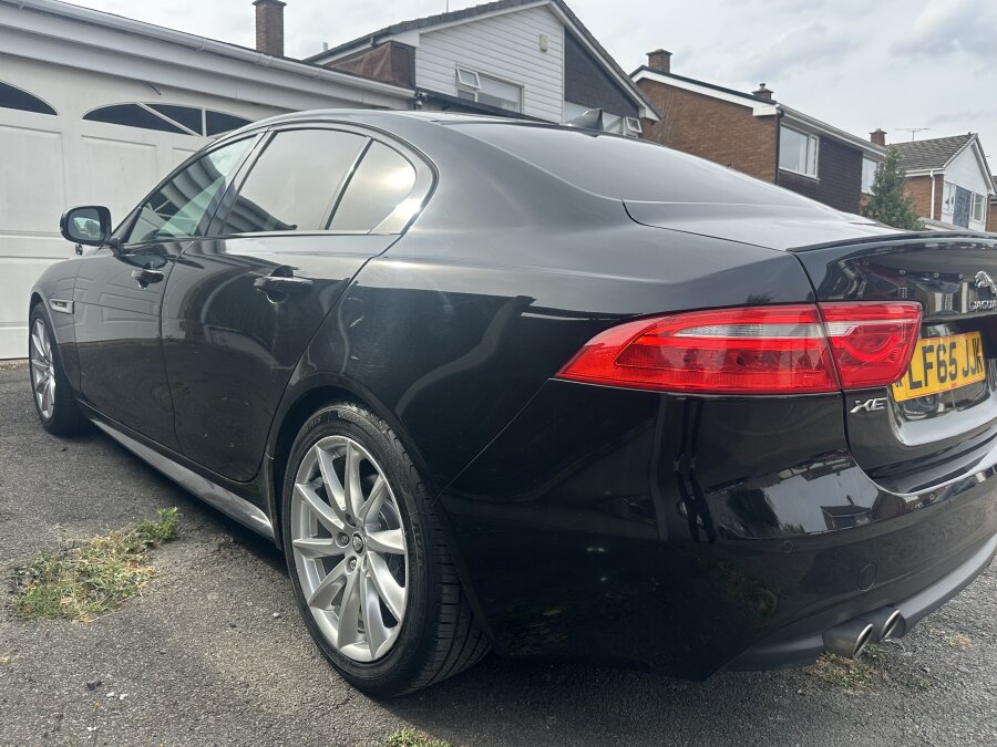 2015 Jaguar XE photo 13