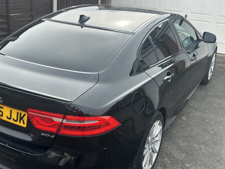 2015 Jaguar XE photo 14