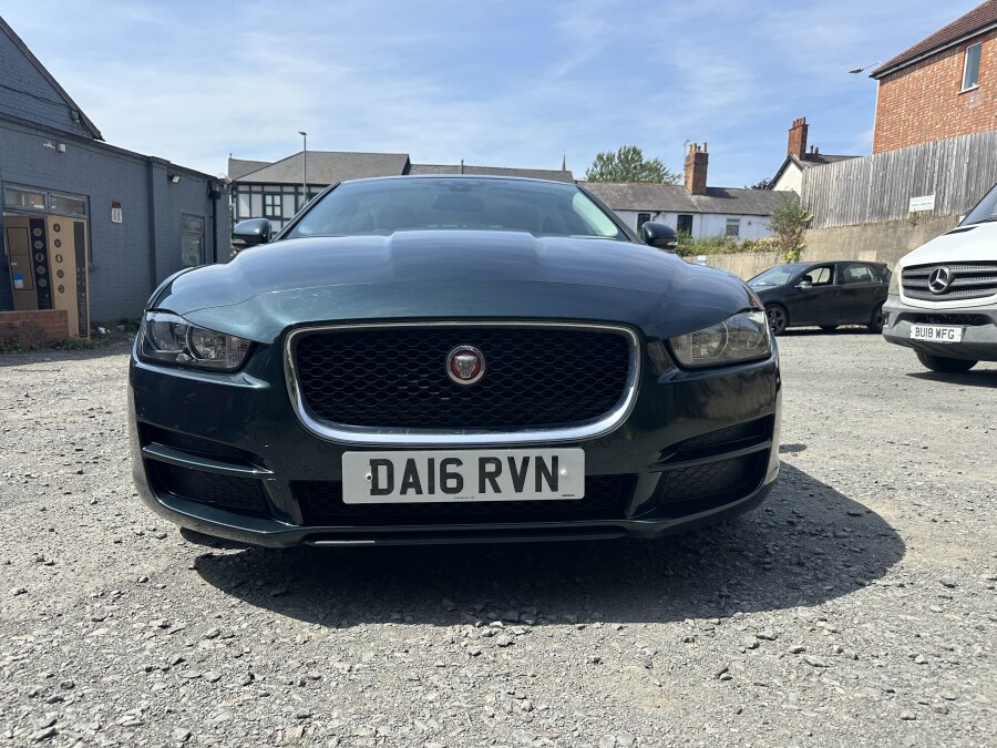 2016 JAGUAR XE photo 2