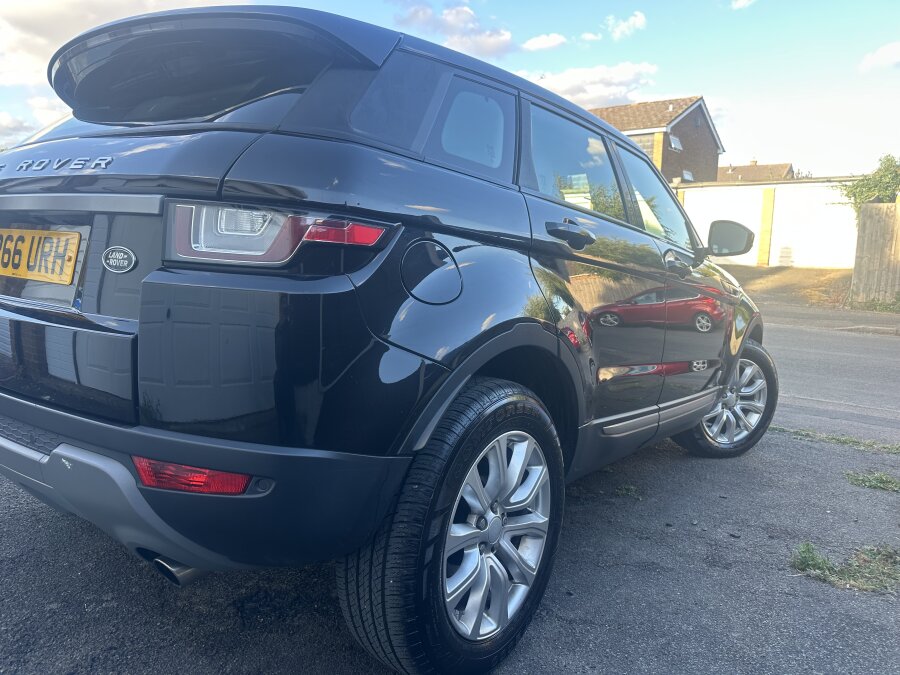 2016 Land Rover Evoque photo 9