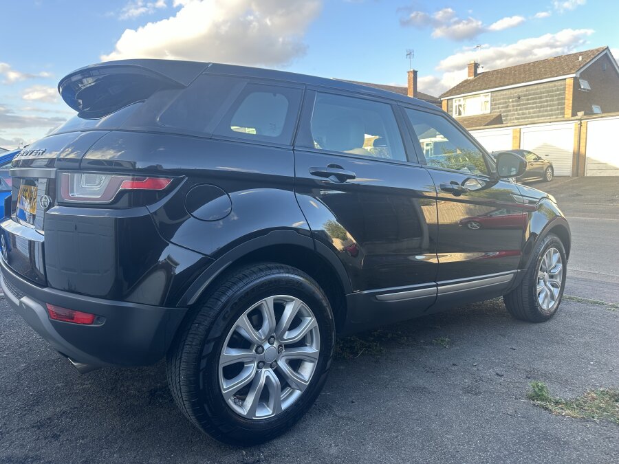 2016 Land Rover Evoque photo 13