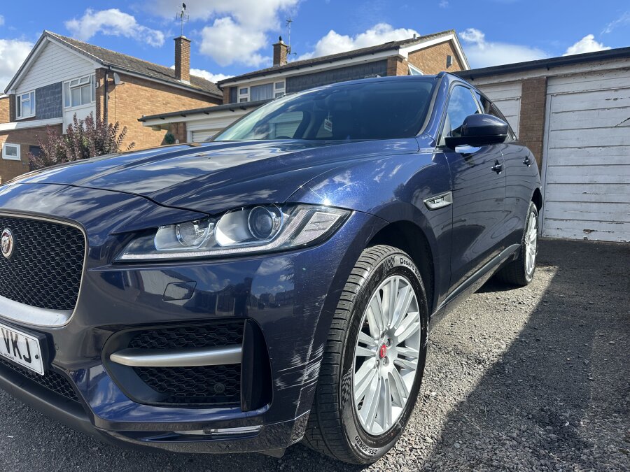JAGUAR F PACE photo 2