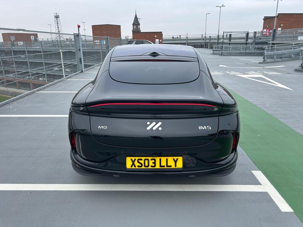 2025 MG IM5 image 5