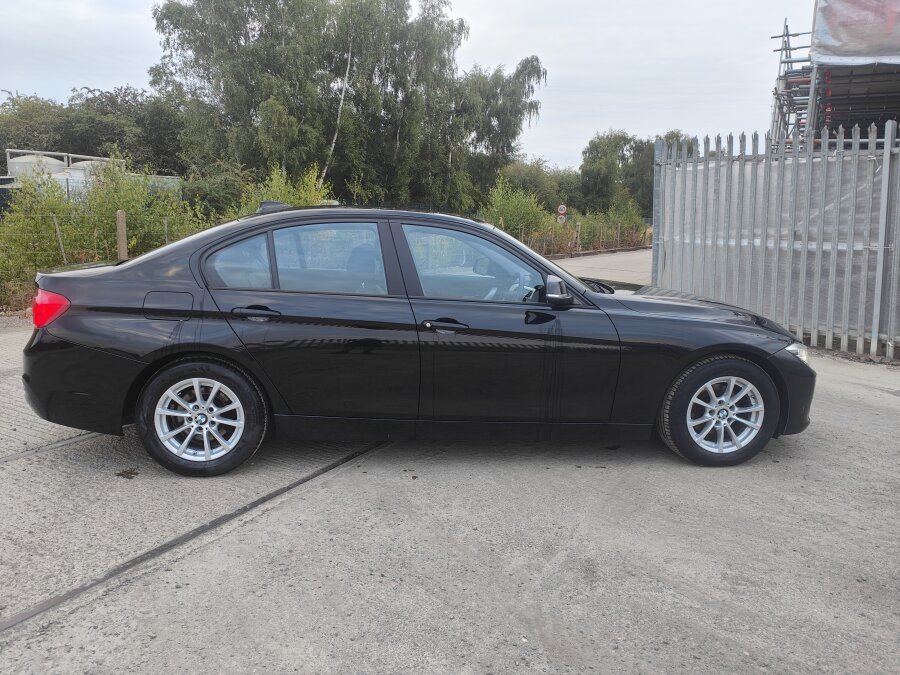 2017 BMW 3 SERIES photo 14
