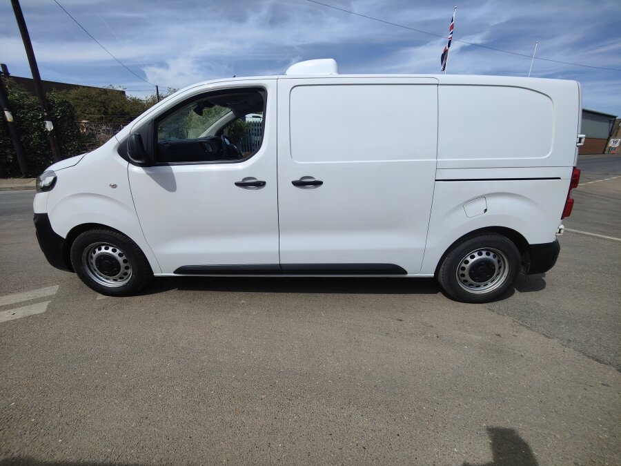 2022 VAUXHALL VIVARO photo 4