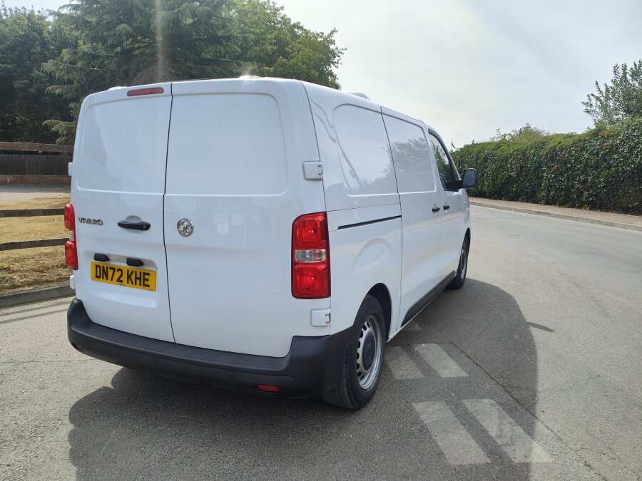 2022 VAUXHALL VIVARO photo 7