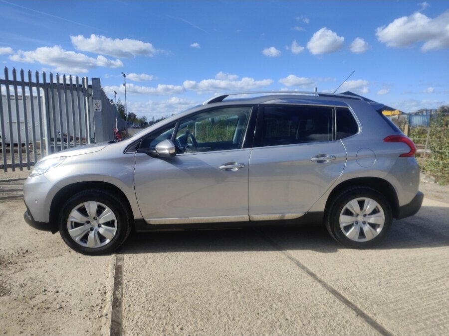 2015 Peugeot 2008 photo 4