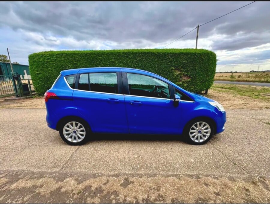 2014 Ford B-Max photo 2