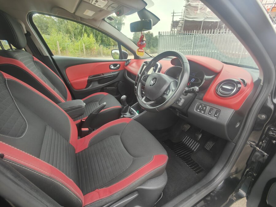 2016 Renault Clio photo 14
