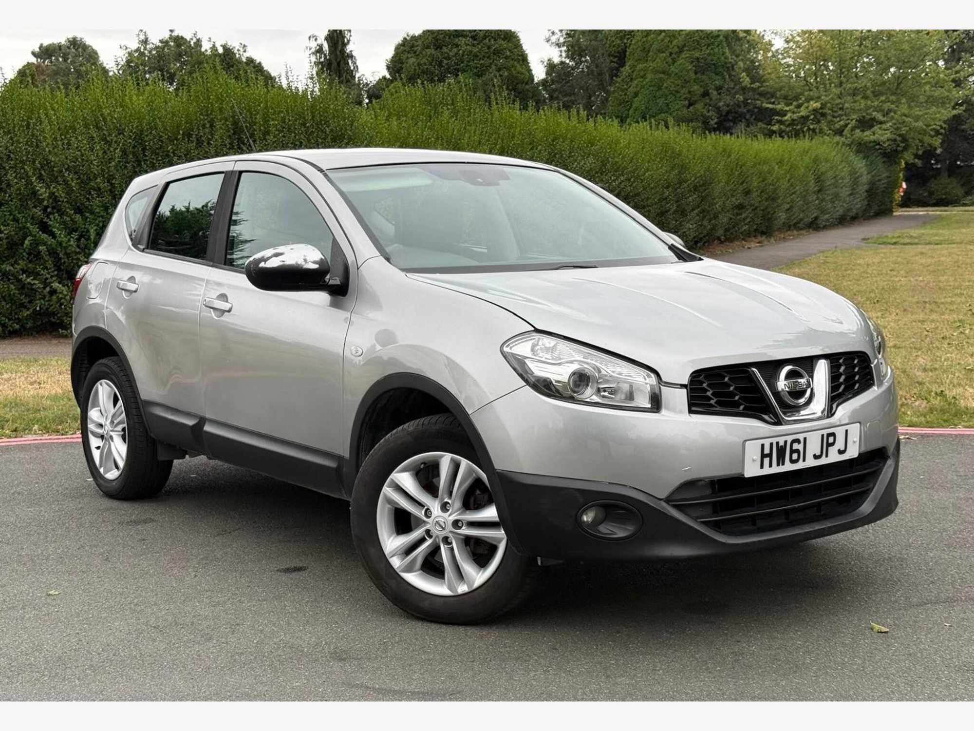 2011 Nissan Qashqai 1.6 Acenta 2WD Euro 5 (s/s) 5dr for sale at A12 Automotive