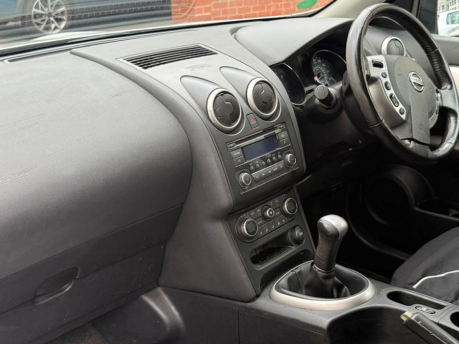 2011 Nissan Qashqai photo 9