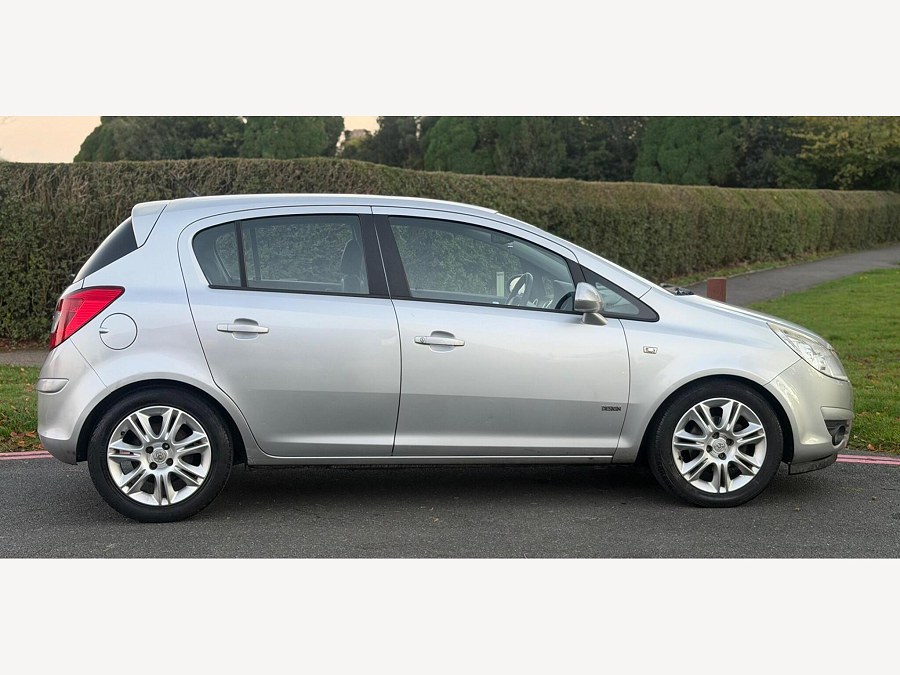 2009 Vauxhall Corsa photo 9