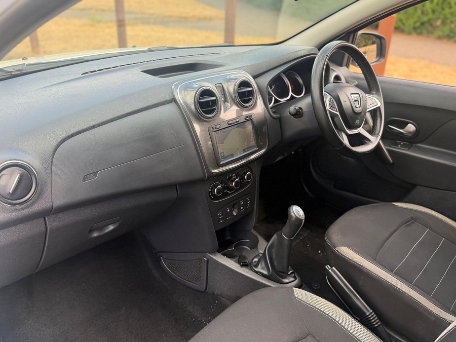 2017 Dacia Sandero Stepway photo 10