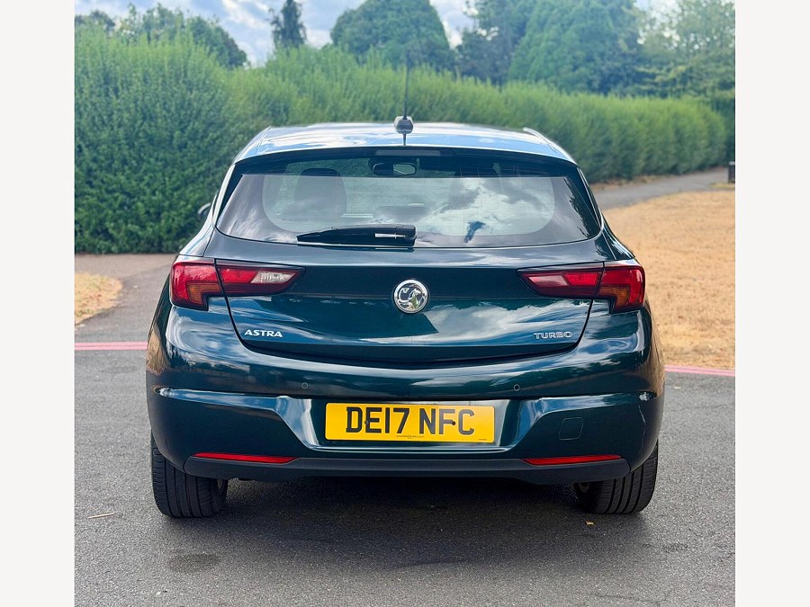 2017 Vauxhall Astra photo 10