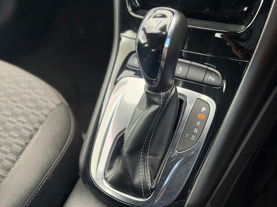 2017 Vauxhall Astra photo 13