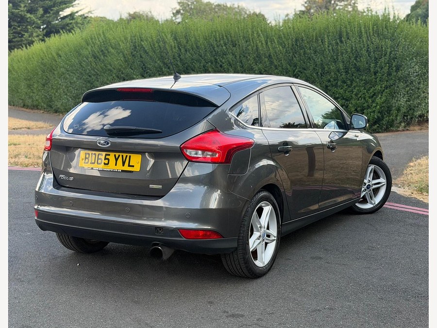 2015 Ford Focus photo 10