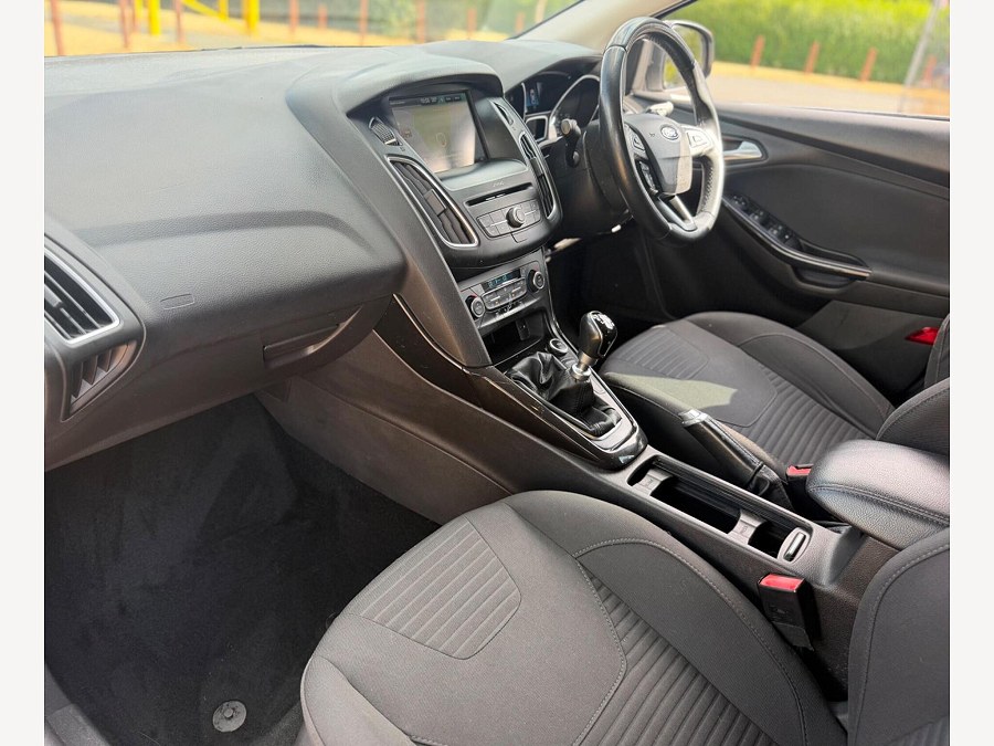 2015 Ford Focus photo 5