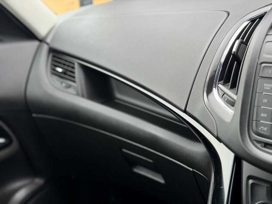 2012 Vauxhall Zafira Tourer photo 11