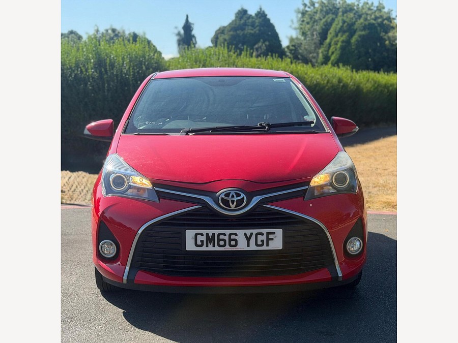 2016 Toyota Yaris photo 4