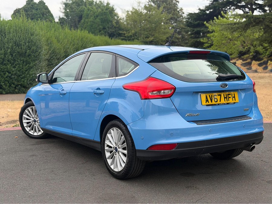 2017 Ford Focus photo 6