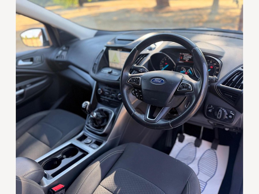 Ford Kuga photo 2