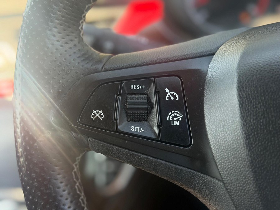 2016 Vauxhall Corsa photo 13