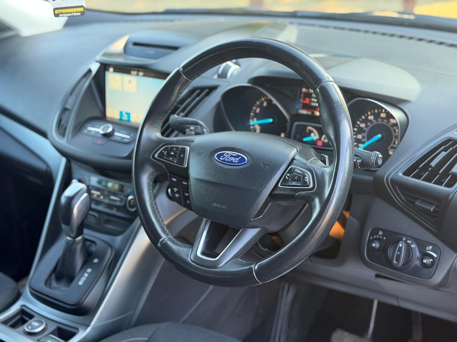 Ford Kuga photo 2