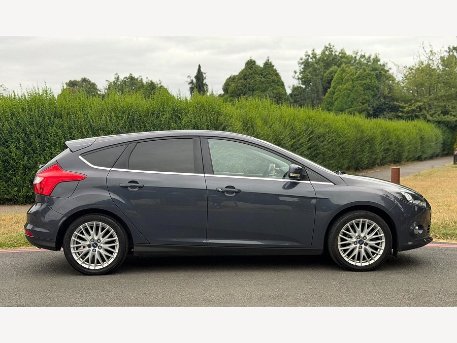 2012 Ford Focus photo 8
