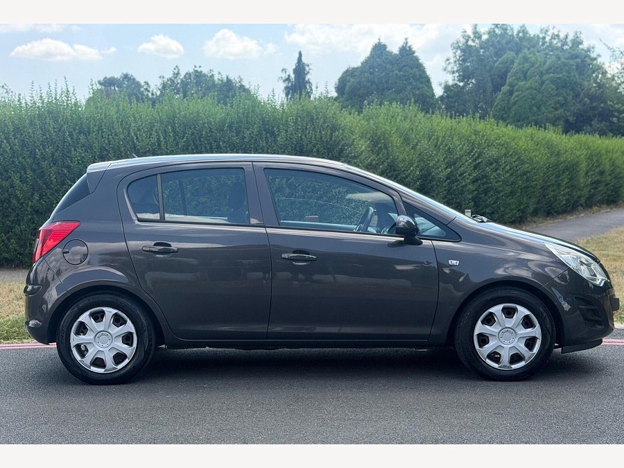2013 Vauxhall Corsa photo 9