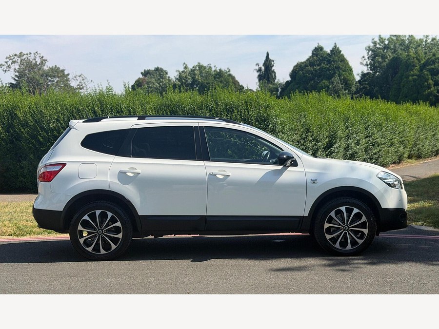 2013 Nissan Qashqai+2 photo 10