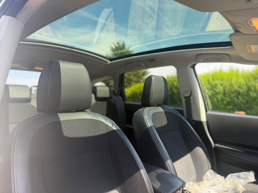 2013 Nissan Qashqai+2 photo 2