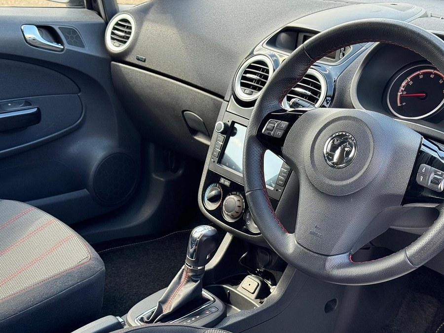 Vauxhall Corsa photo 2