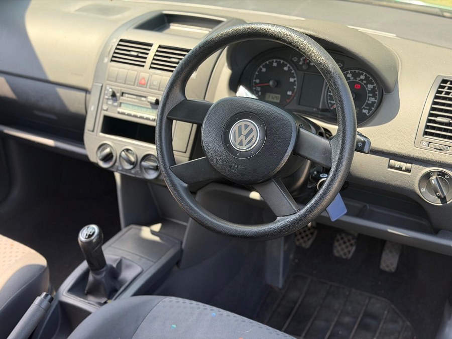 Volkswagen Polo photo 2