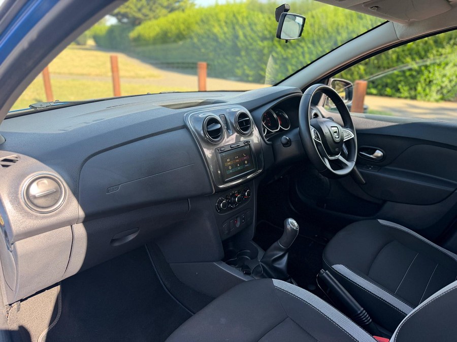 2020 Dacia Sandero Stepway photo 10