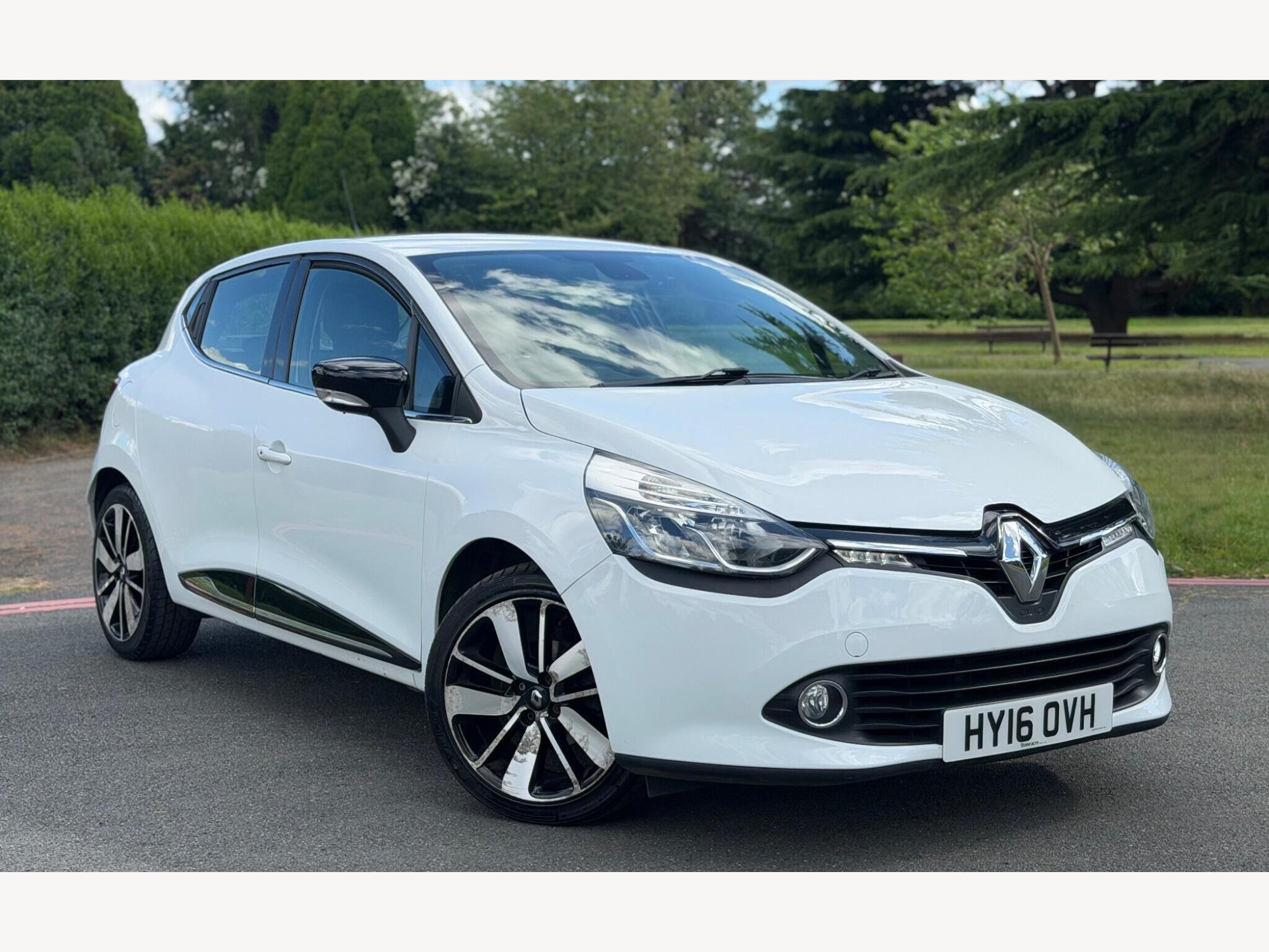 2016 Renault Clio 0.9 TCe Dynamique S Nav Euro 6 (s/s) 5dr for sale at A12 Automotive