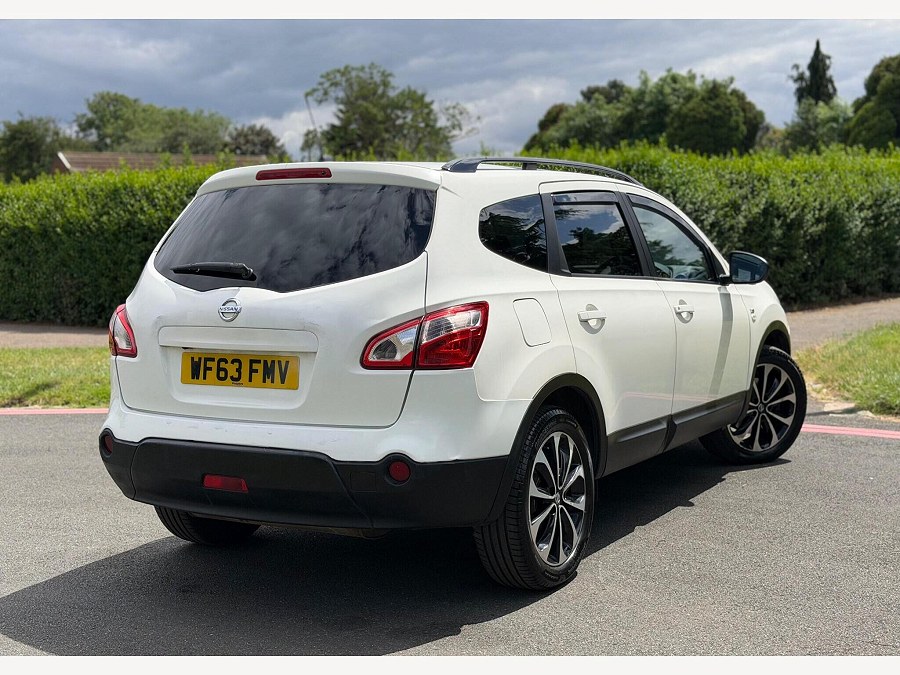 2013 Nissan Qashqai+2 photo 12
