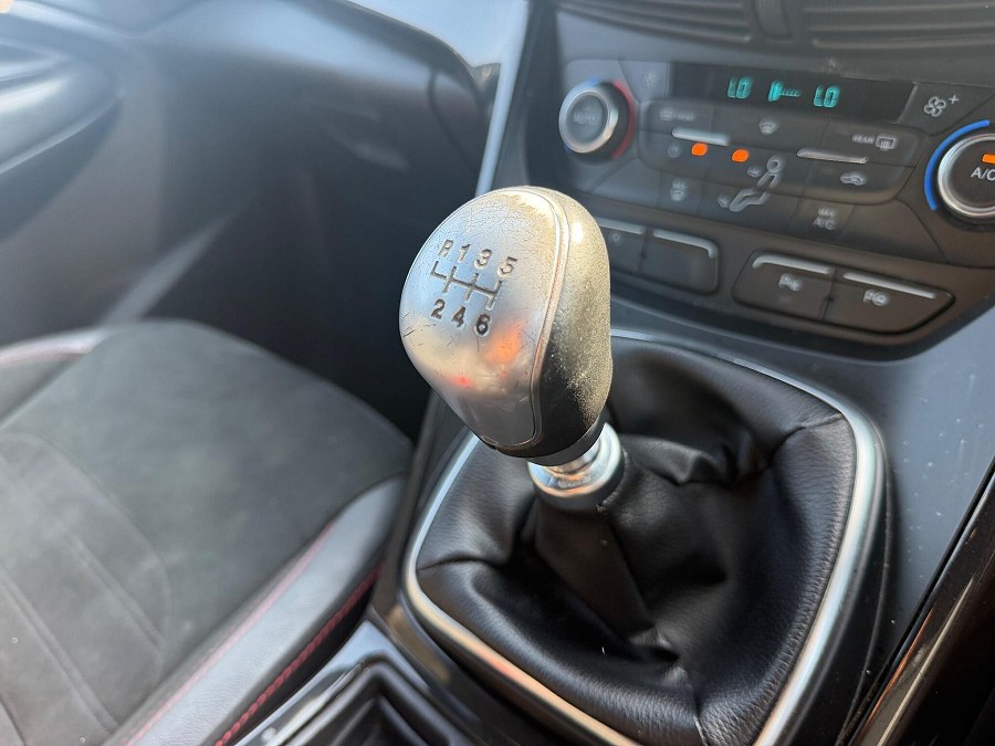 2019 Ford Kuga photo 13